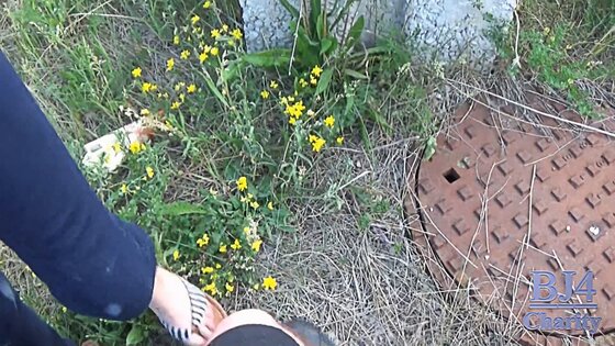 teen slut outside bbw teens blowjob