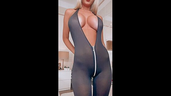 tonniataylor black dress tease