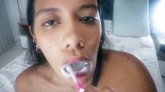 big tits brush the teeth with cum