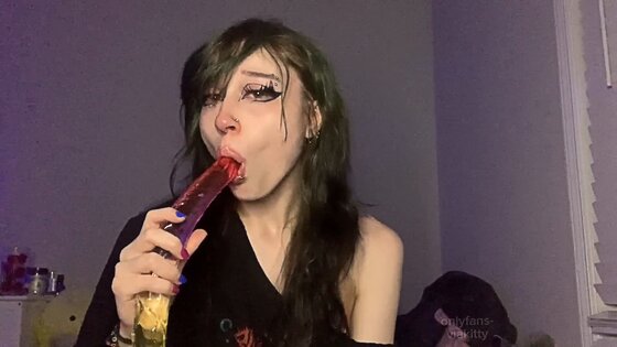 blowjob creamy emo dildo