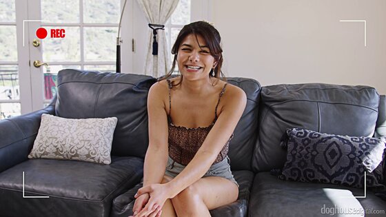 petite dogsexgirl