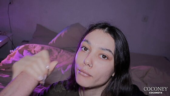 eye contact please cum on my redtube sister face