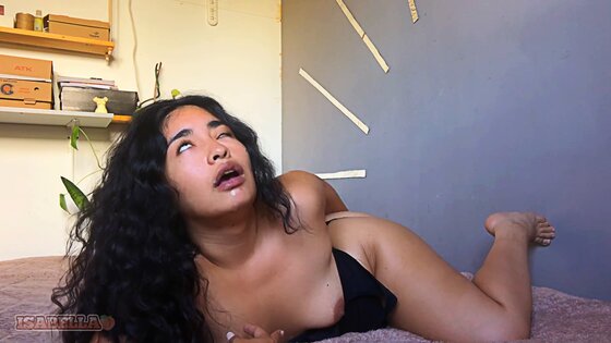big ass sexy latina cam babe masturbates